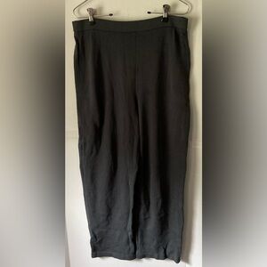 St. John Collection Charcoal Ankle Pants woman’s knit size 8